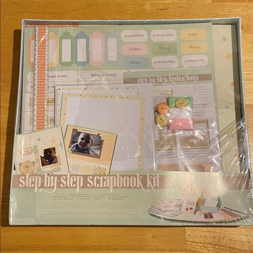 Step-by-Step Scrapbook Kit for baby book - Picture 1 of 4